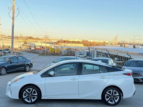 2018 Toyota Prius Three Touring