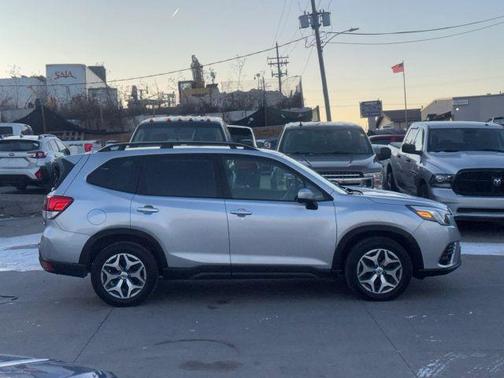 2022 Subaru Forester Premium