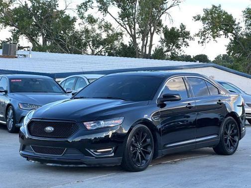 2016 Ford Taurus SHO