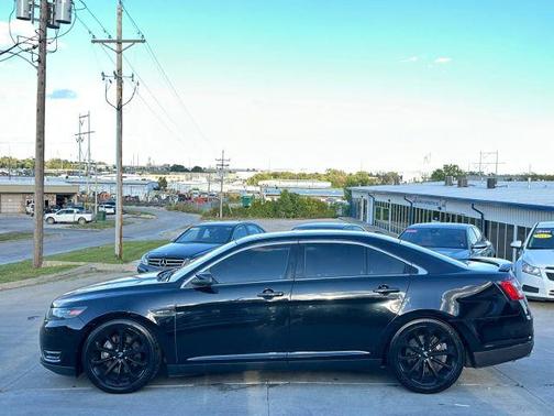 2016 Ford Taurus SHO