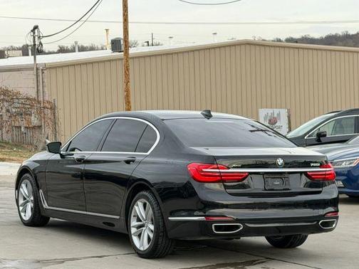 2018 BMW 750 i xDrive