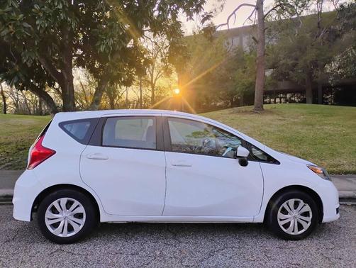 2017 Nissan Versa Note SV