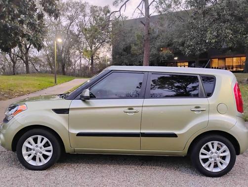 2013 Kia Soul +