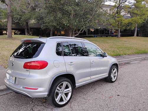 2016 Volkswagen Tiguan R-Line