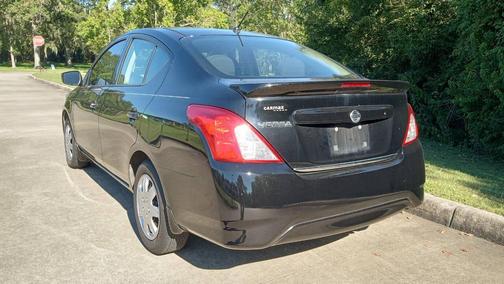 2017 Nissan Versa 1.6 S+