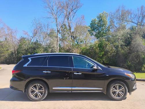 2017 INFINITI QX60 Base