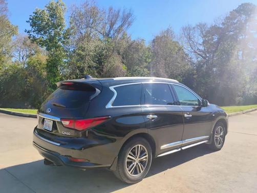2017 INFINITI QX60 Base