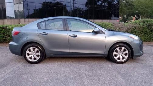 2013 Mazda Mazda3 i Sport