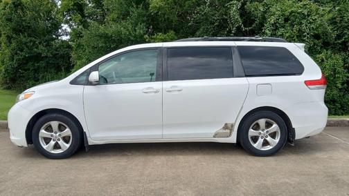 2012 Toyota Sienna LE