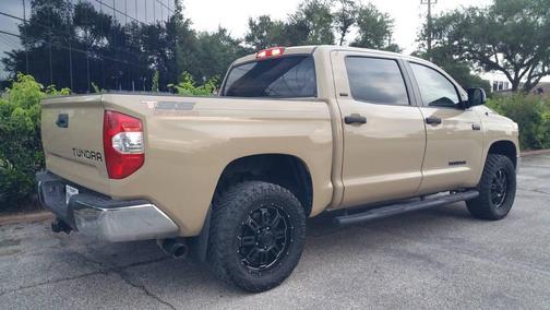 Tan 2017 Toyota Tundra SR5