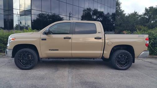 Tan 2017 Toyota Tundra SR5