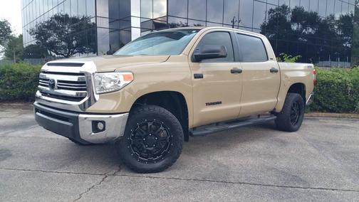 Tan 2017 Toyota Tundra SR5