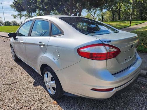 2016 Ford Fiesta S