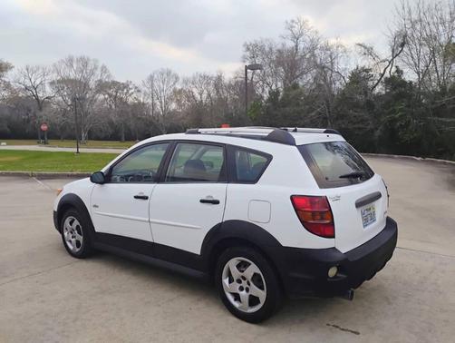 2004 Pontiac Vibe Base