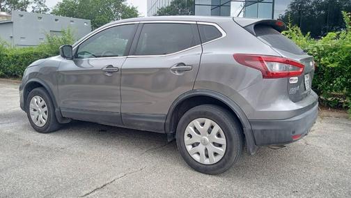 Gun Metallic 2020 Nissan Rogue Sport S