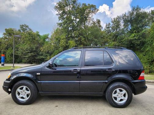 2000 Mercedes-Benz M-Class ML 320 AWD 4MATIC 4dr SUV