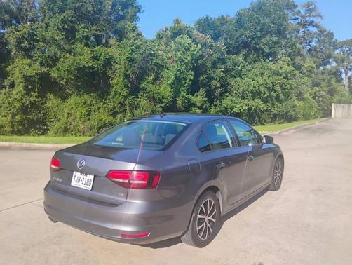 Platinum Gray Metallic 2016 Volkswagen Jetta 1.4T SE