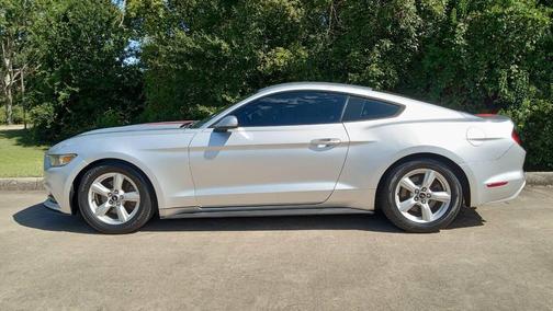 2017 Ford Mustang V6