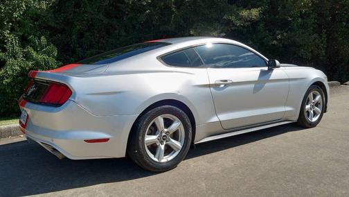 2017 Ford Mustang V6