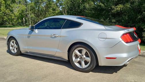 2017 Ford Mustang V6