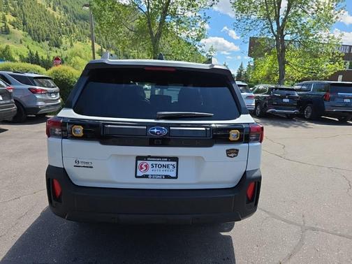 Crystal White Pearl 2026 Subaru Outback Wilderness