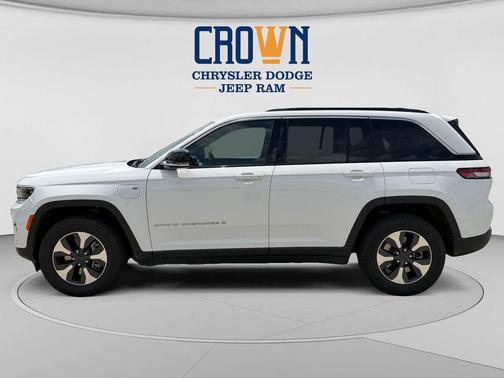 Bright White Clearcoat 2024 Jeep Grand Cherokee 4xe