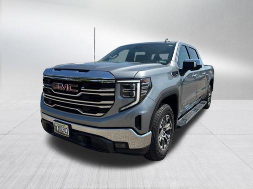 Sterling Metallic 2024 GMC Sierra 1500 SLT