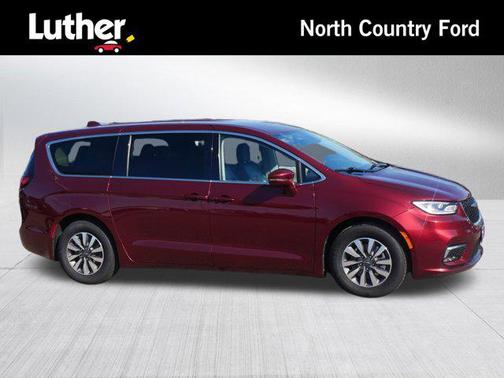 2022 Chrysler Pacifica Hybrid Touring L