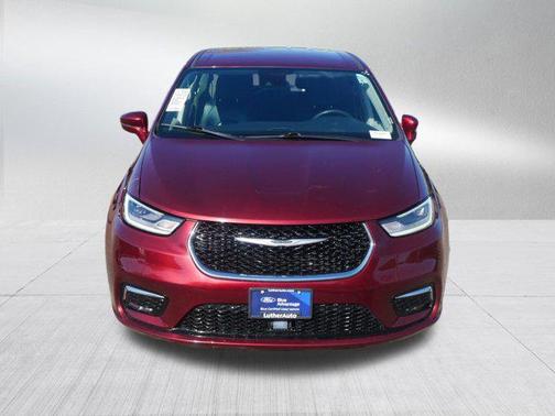 2022 Chrysler Pacifica Hybrid Touring L