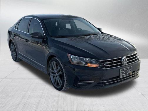 2017 Volkswagen Passat 1.8T R-Line w/Comfort