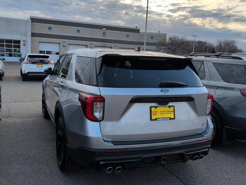 Iconic Silver Metallic 2021 Ford Explorer ST