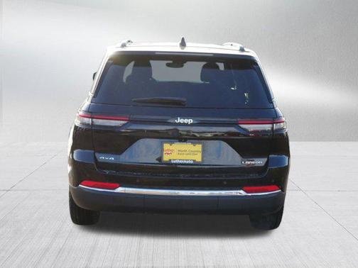 2023 Jeep Grand Cherokee Laredo