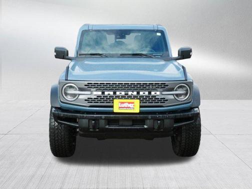 Azure Gray Metallic Tri-Coat 2025 Ford Bronco Badlands