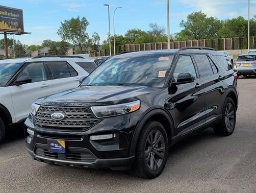 Agate Black Metallic 2023 Ford Explorer XLT