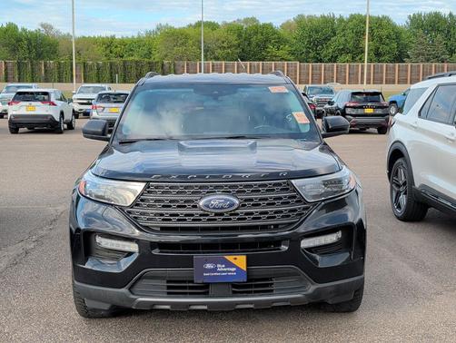 Agate Black Metallic 2023 Ford Explorer XLT