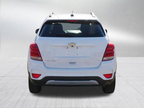 Summit White 2018 Chevrolet Trax LT