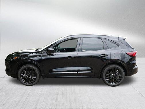 2025 Ford Escape ST-Line Elite