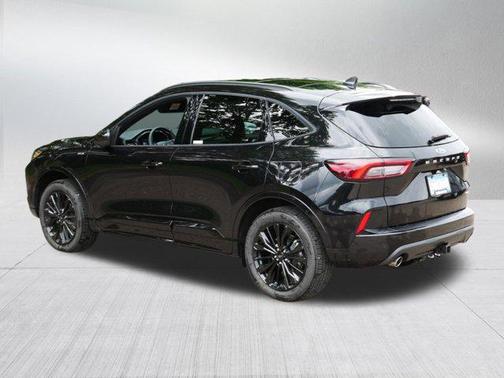 2025 Ford Escape ST-Line Elite