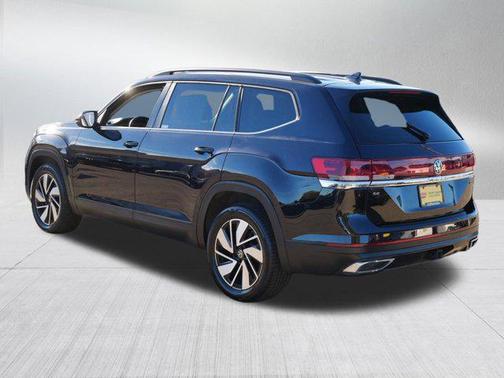 2025 Volkswagen Atlas 2.0T SE w/Technology 4MOTION