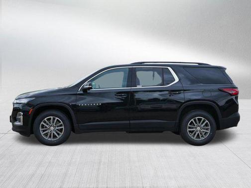 Mosaic Black Metallic 2023 Chevrolet Traverse LT Cloth