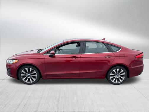 Ruby Red Metallic Tinted Clearcoat 2019 Ford Fusion SE