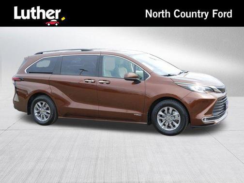 2021 Toyota Sienna XLE 7 Passenger