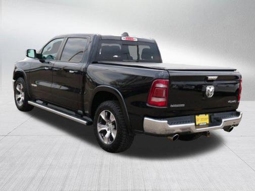 Diamond Black Crystal Pearlcoat 2020 RAM 1500 Laramie