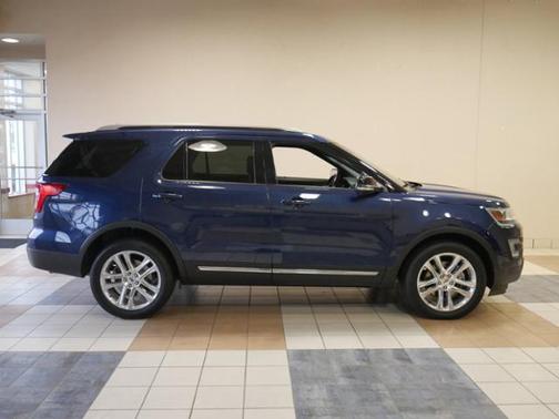 Blue Jeans Metallic 2016 Ford Explorer XLT