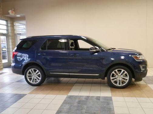 Blue Jeans Metallic 2016 Ford Explorer XLT