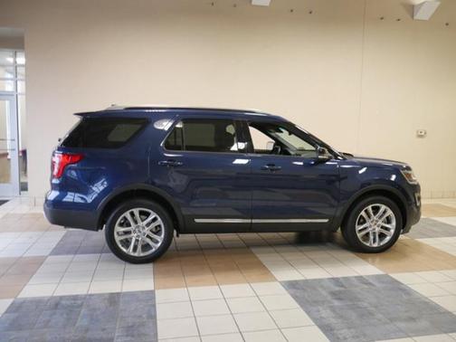 Blue Jeans Metallic 2016 Ford Explorer XLT