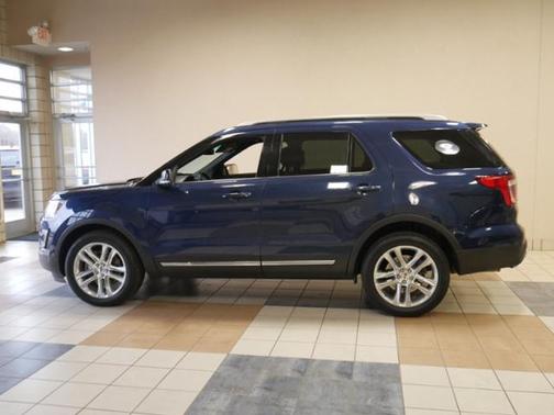 Blue Jeans Metallic 2016 Ford Explorer XLT