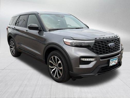 2022 Ford Explorer ST-Line