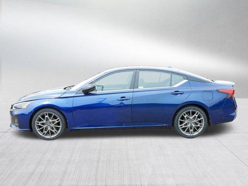 2023 Nissan Altima SR VC-Turbo FWD