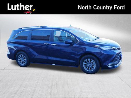 2023 Toyota Sienna XLE 7 Passenger